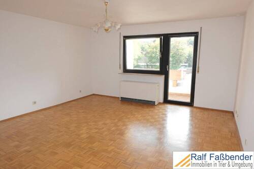 www.fassbender-immobilien.de - Trier-Heiligkreuz, 3 ZKB - ETW mit Loggia und TG-Stellplatz zu verkaufen.