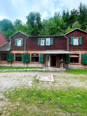 Ansicht Objekt - Mehrfamilienhaus, Wohnhaus zum Kaufen in Unterweißbach