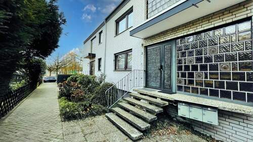 Gebäudeansicht Norden - Hannover (Alt-Bemerode). Sie werden es LIEBEN...