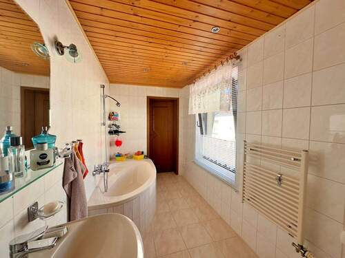 Badezimmer 1 im EG - Einfamilienhaus mit 126,00 m&sup2; in Ückeritz zum Kaufen