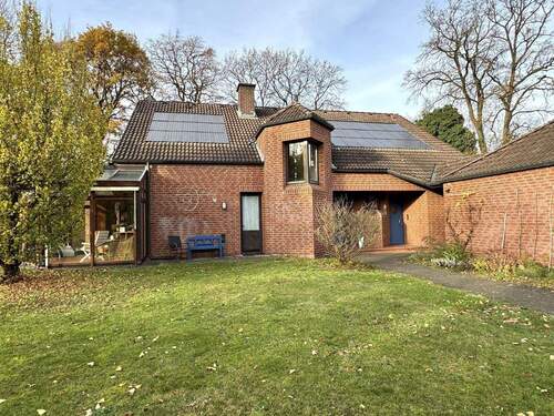 Außenansicht - 6 Zimmer Einfamilienhaus in Bielefeld