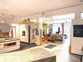 Ausstellungsfläche - Vielseitige Immobilie - nutzbar für Gewerbe Büro Praxis - Ausstellung mit Wohnung in zentraler Lage