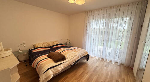 großes Schlafzimmer - 4 Zimmer Etagenwohnung in Metzingen