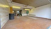 Doppelgarage mit Grube & el. Segmenttor - 