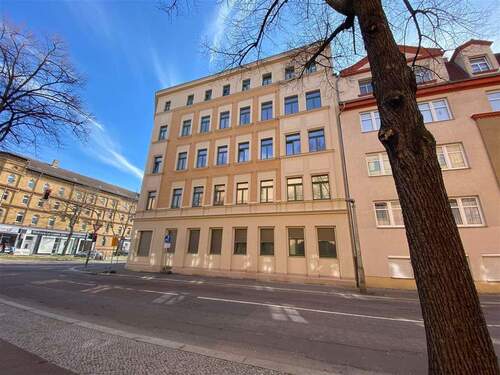 seitl. Ansicht von der Lauchstädter Str. - 