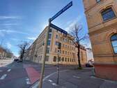 Blick zum Haus - Lutherviertel * tolle 3 Raum-Whg.* EBK* Parkett* helle Räume* Balkon* Bad mit Wanne* Zweitbezug