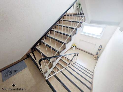 Treppenhaus - 3 Zimmer Etagenwohnung in Limbach-Oberfrohna