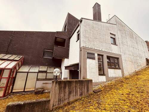 3. Hausansicht - 1 Zimmer Einfamilienhaus in Stadtkyll