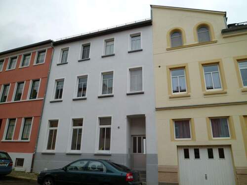 Hausansicht - Kleines Mehrfamilienhaus in guter Lage