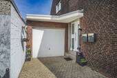 Garage neben dem Haus - 