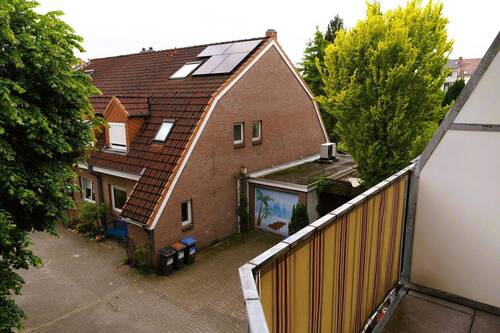 Blick vom Balkon 1 - 3 Zimmer Etagenwohnung in Bremen