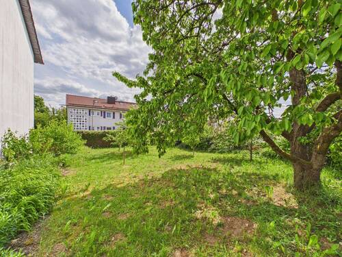 Garten - Einfamilienhaus mit 154,00 m&sup2; in Landshut zum Kaufen