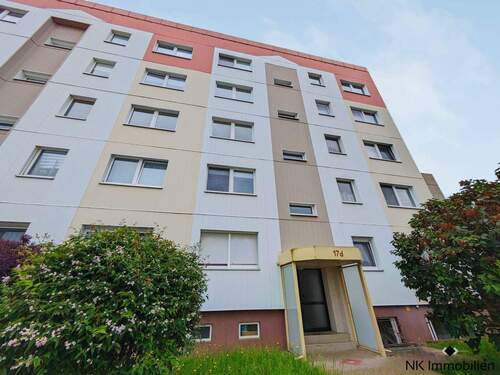 Wohngebäude - 3 Zimmer Etagenwohnung zum Kaufen in Limbach-Oberfrohna