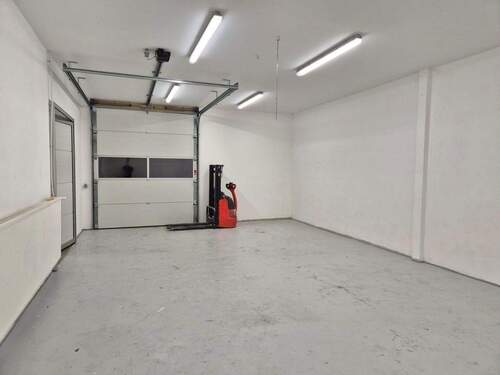 Bild 3 - Halle in Börger