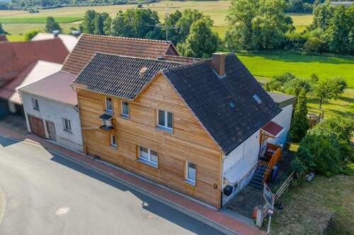 Aufnahme aus der Vogelperspektive - 1 Zimmer Einfamilienhaus zum Kaufen in Lohra