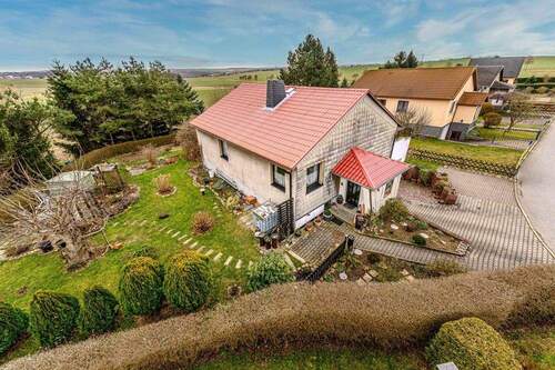 Luftbild aus Richtung Norden - 3 Zimmer Einfamilienhaus in Erlau