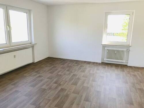 Wohnzimmer - 4 Zimmer Etagenwohnung zur Miete in Bad Gandersheim