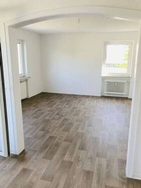 Wohnzimmer - 4 Zimmer Etagenwohnung in Bad Gandersheim