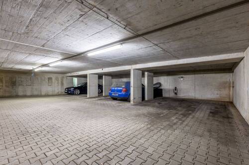 Tiefgaragenstellplatz - 
