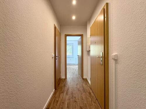 Flur - 2 Zimmer Etagenwohnung zur Miete in Chemnitz
