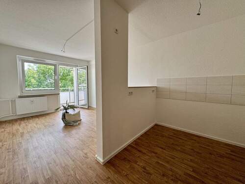 Wohnzimmer - 2 Zimmer Etagenwohnung in Chemnitz