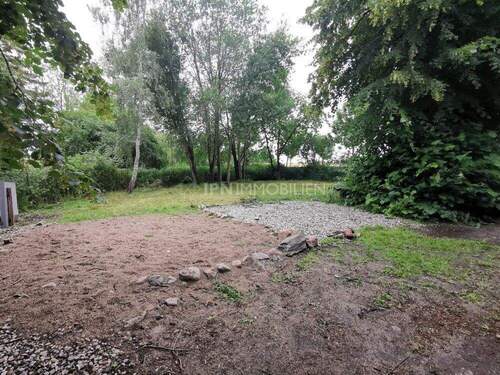 Grundstück - 9 Zimmer Einfamilienhaus in Groß Bölkow