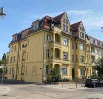 Karlshorst: direkt am S-Bahnhof in denkmalgeschütztem Altbau - Berlin