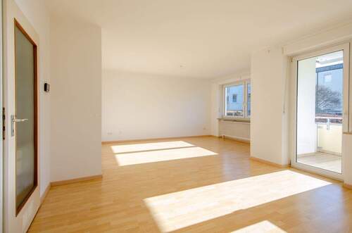 Wohnbereich - 2 Zimmer Etagenwohnung zur Miete in Ebersberg