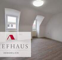 Helle 2-Zimmerwohnung mit Wohnküche in zentraler Lage - frisch saniert im 4. Obergeschoss - Würzburg Altstadt