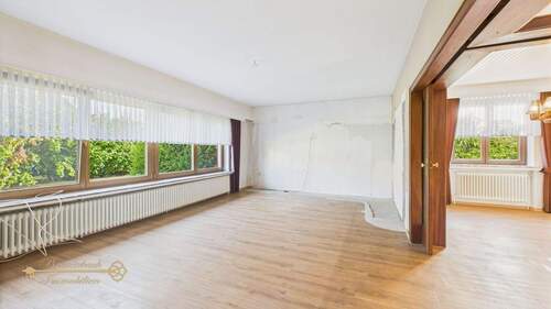 Wohnzimmer - 6 Zimmer Einfamilienhaus in Dörverden