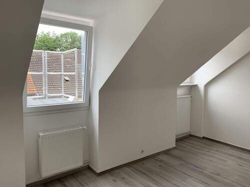 Bild 2 - 2 Zimmer Etagenwohnung zur Miete in Aachen