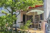Blick zur Terrasse) - Haus der vielen Möglichkeiten ob Ein o. Zweifamilienhaus, verm. oder selbst nutzen alles ist möglich