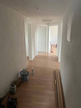 Bild 1 - 3 Zimmer Wohnung - 650,00&nbsp;EUR Kaltmiete, ca.&nbsp; 82,90&nbsp;m&sup2;&nbsp;Wohnfl&auml;che