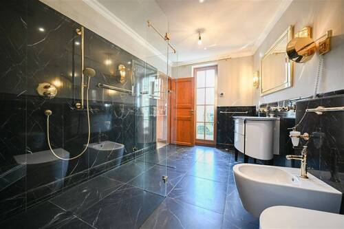 Westseite Badezimmer - 