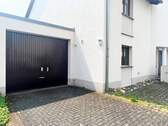Garage & Stellplatz - 