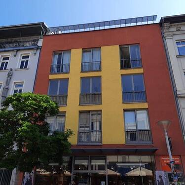 Hausansicht - großzügige 3-Raum Wohnung - 686,00&nbsp;EUR Kaltmiete,