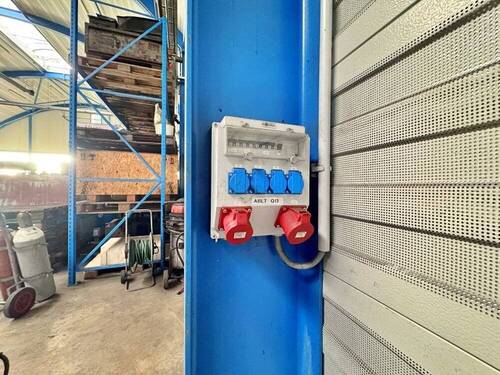 Versorgungsanschlüsse - 