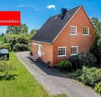 Einfamilienhaus mit großem Grundstück in ruhiger und grüner Wohnlage von Seester!