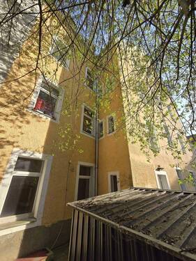 Ansicht Süden - 2 Zimmer Mehrfamilienhaus, Wohnhaus in Freiberg