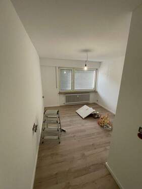 Schlafzimmer 1 - 4 Zimmer Etagenwohnung zum Kaufen in Waiblingen