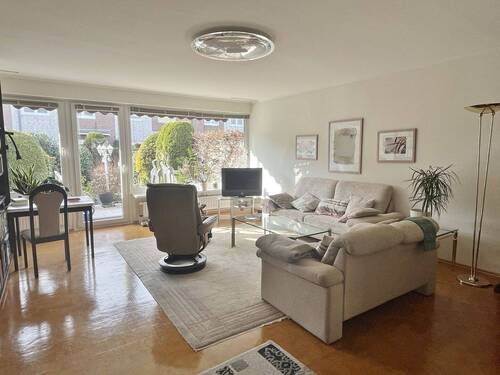 Wohnzimmer - 4 Zimmer Reihenmittelhaus zum Kaufen in Lübeck