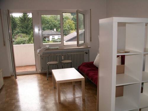 Umzug nach Randegg - 10.9.2005 (2).JPG - Etagenwohnung mit 198,00 m&sup2; in Gottmadingen zum Kaufen