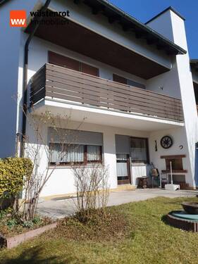 Blick zur Terrasse - 5 Zimmer Doppelhaushälfte zum Kaufen in Puchheim / Puchheim-Bahnhof