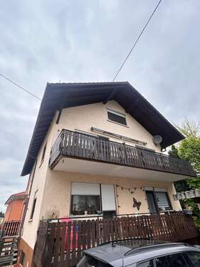Aussen - Balkone - 8 Zimmer Mehrfamilienhaus, Wohnhaus in Ortenberg
