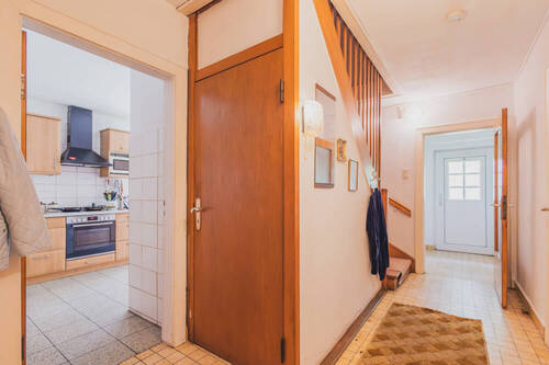 Flur EG - 5 Zimmer Einfamilienhaus in Hohn