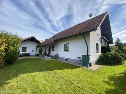 IMG_6326.jpeg - 6 Zimmer Mehrfamilienhaus, Wohnhaus in Fellheim