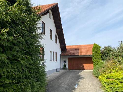 Doppelgarage - Mehrfamilienhaus, Wohnhaus mit 252,00 m² in Fellheim zum Kaufen
