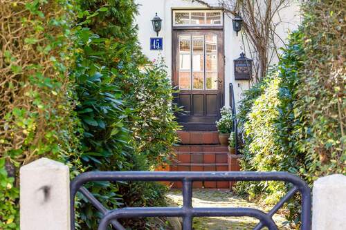 Zuwegung - 6 Zimmer Doppelhaushälfte in Hamburg