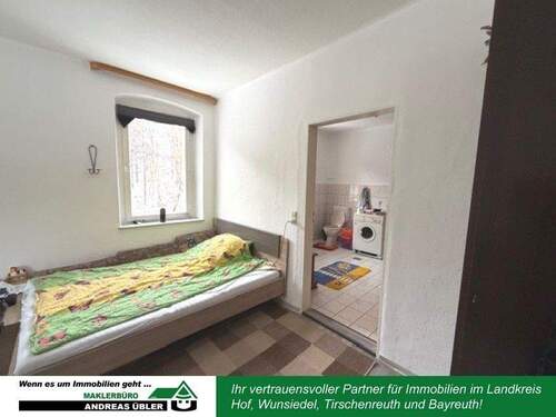 Zimmer - Mehrfamilienhaus, Wohnhaus mit 251,00 m&sup2; in Schirnding zum Kaufen