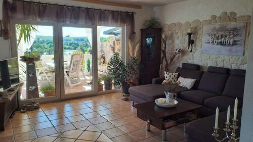 EG Wohnzimmer - 8 Zimmer Doppelhaushälfte in Nierstein